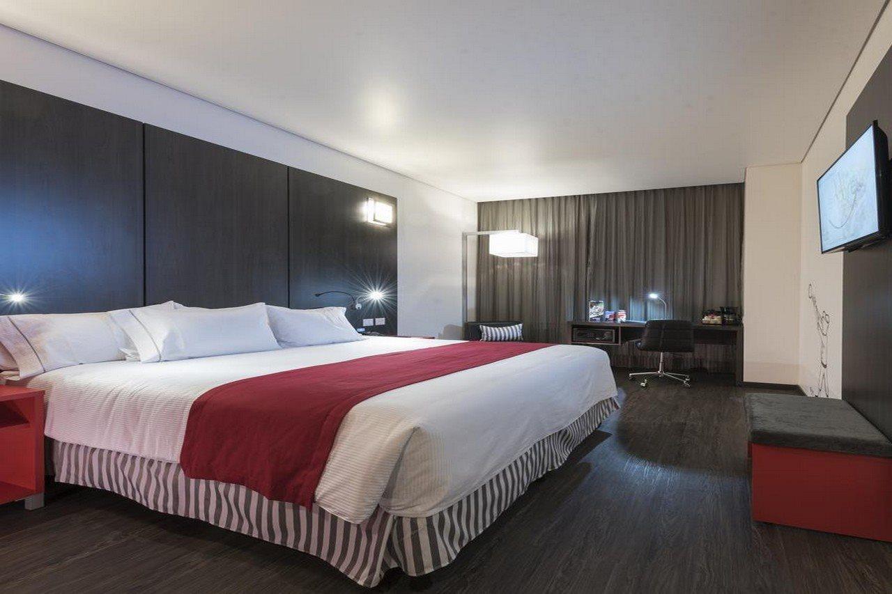 Ramada Encore By Wyndham Guadalajara Sur Palomar Ngoại thất bức ảnh