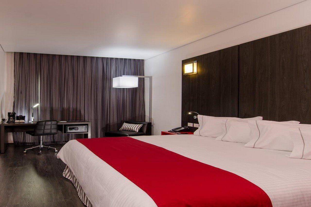 Ramada Encore By Wyndham Guadalajara Sur Palomar Ngoại thất bức ảnh