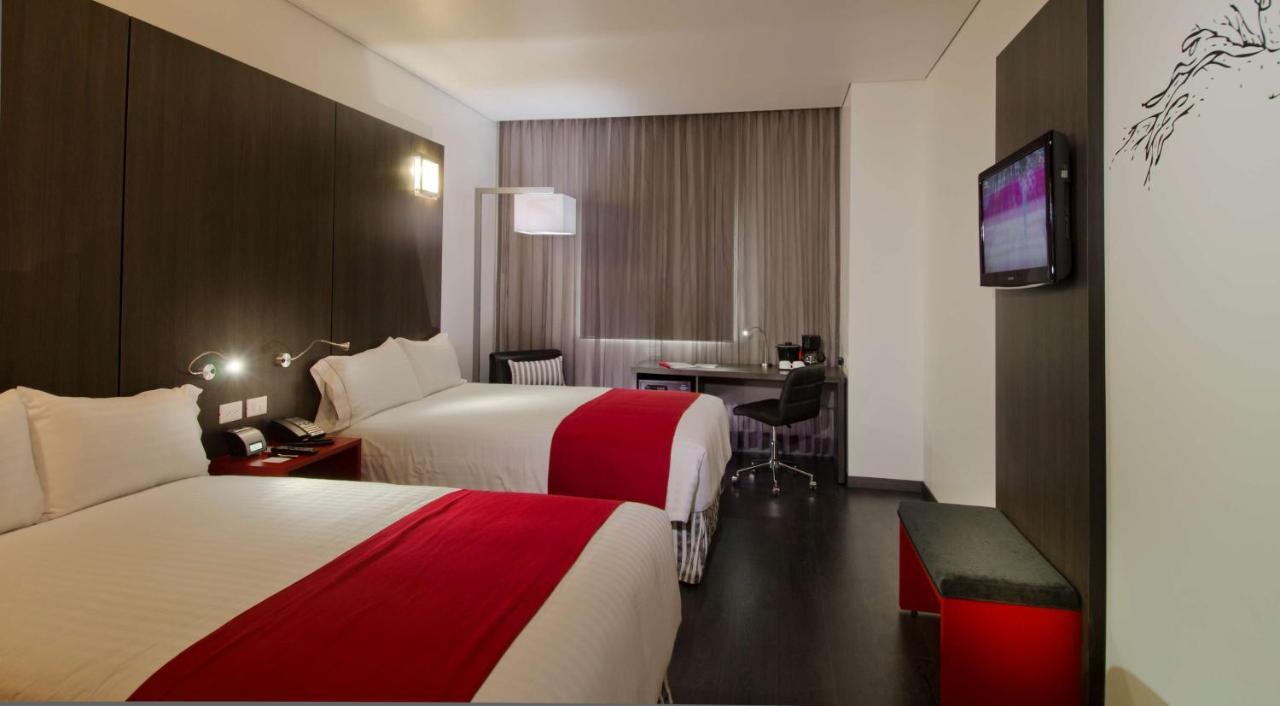 Ramada Encore By Wyndham Guadalajara Sur Palomar Ngoại thất bức ảnh