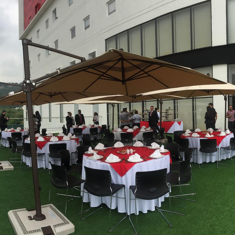 Ramada Encore By Wyndham Guadalajara Sur Palomar Ngoại thất bức ảnh
