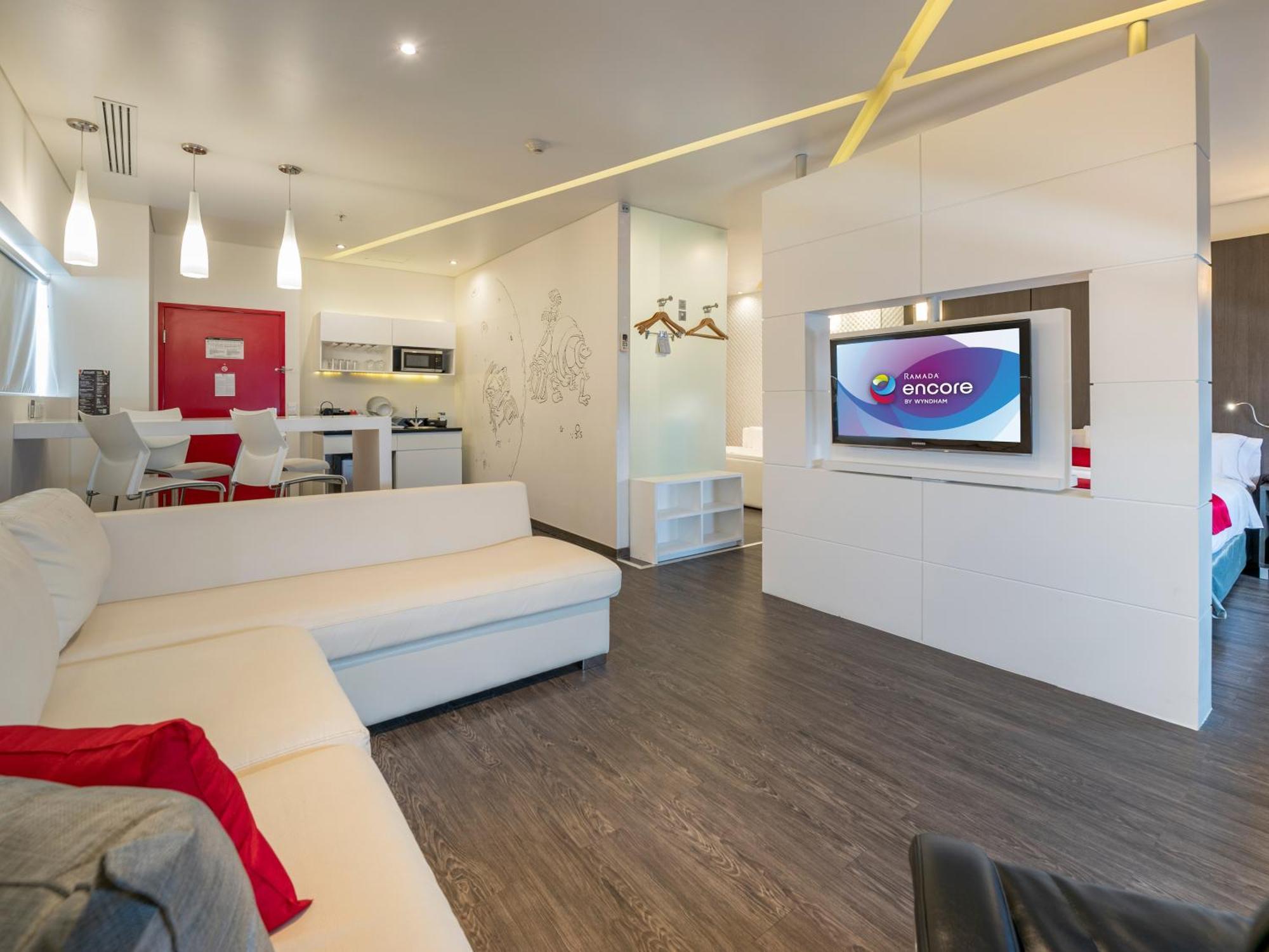 Ramada Encore By Wyndham Guadalajara Sur Palomar Ngoại thất bức ảnh